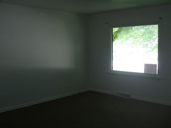 3rd image of 14809 Sacramento Ave