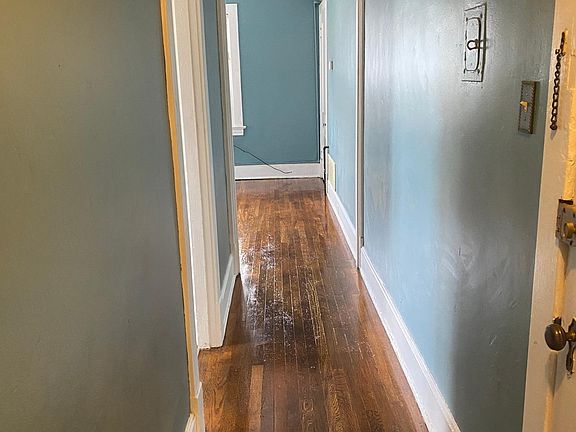 2nd image of 300 W Maxwell St #2