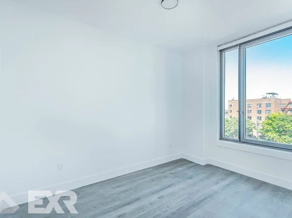 210 Clarkson Avenue image 7 of 18