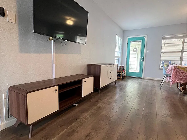 11702 Oak Trl — Photo 14