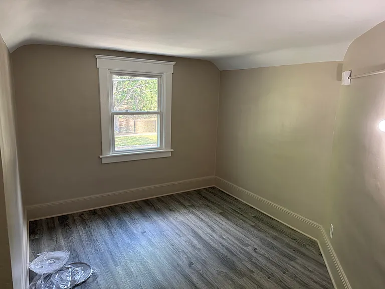 243 Rockwell St — Photo 12