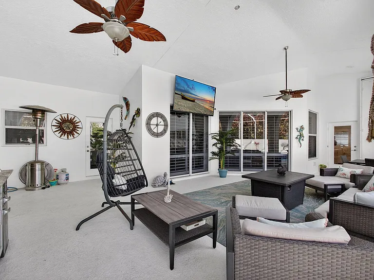 8075 SE Governors Way — Photo 32