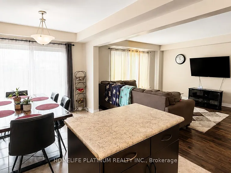 7755 Shaw St — Photo 3