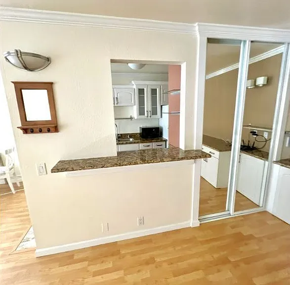 Bel Aire Apartments — Photo 72