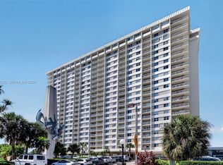 300 Bayview Dr APT 916, Sunny Isles Beach, FL 33160