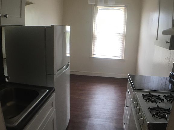 4th image of 834 N 24th St Floor 3