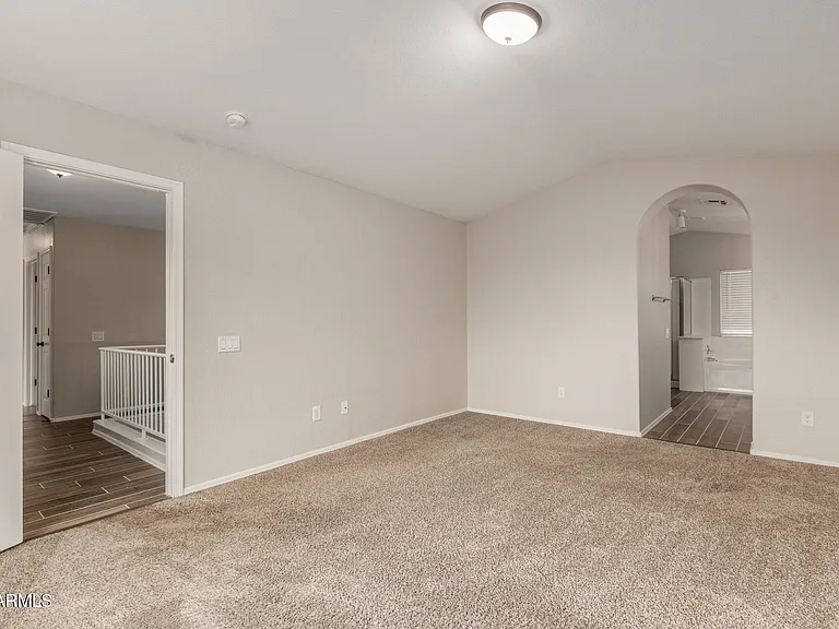 4522 E Rowel Rd — Photo 33