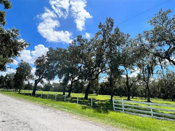 Simmons Rd, Kissimmee, FL 34744