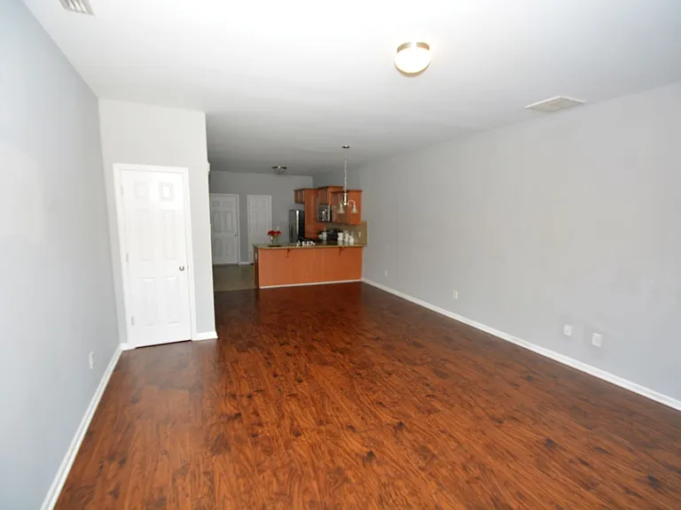 12736 Livengood Ln — Photo 3