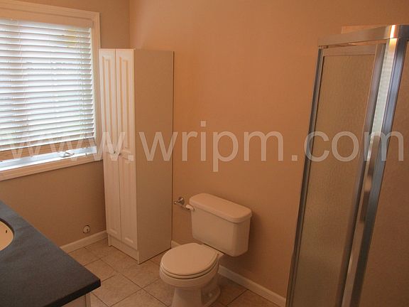 5th image of 103 Cactus Dr