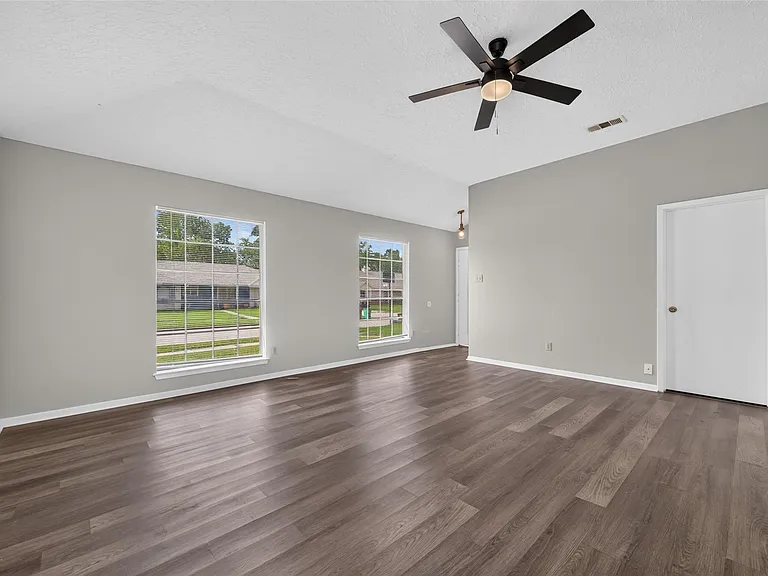 2403 Autumn Springs Ln — Photo 8