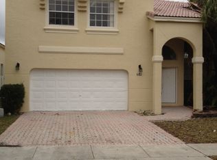 685 NW 156th Ave, Pembroke Pines, FL 33028