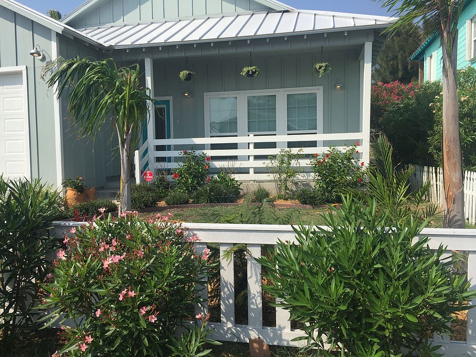 1st image of 121 Beachwalk Ln