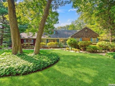 8 Plymouth Road, Dix Hills, NY, 11746
