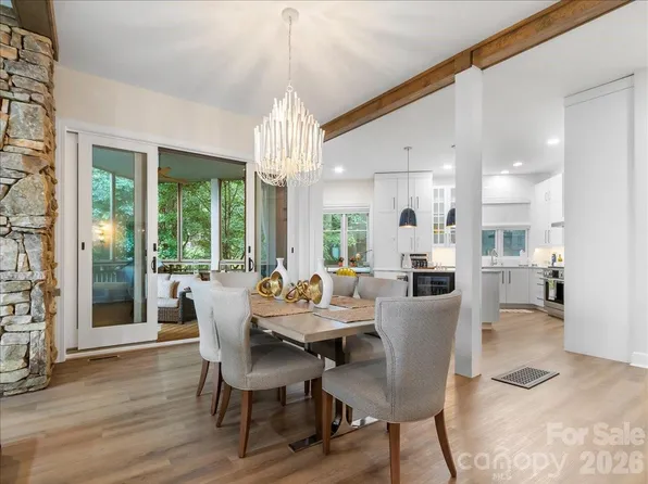 530 Andrew Banks Rd, Burnsville, NC 28714
