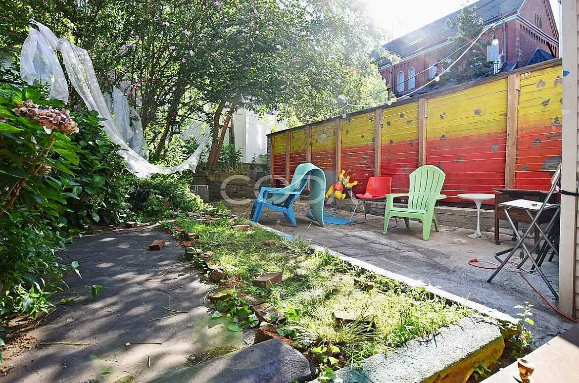 290 North 6th Street — Photo 4
