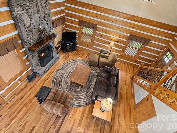 17th image of 62 Rachels Cir