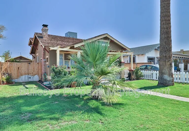 1238 E McKinley St — Photo 2