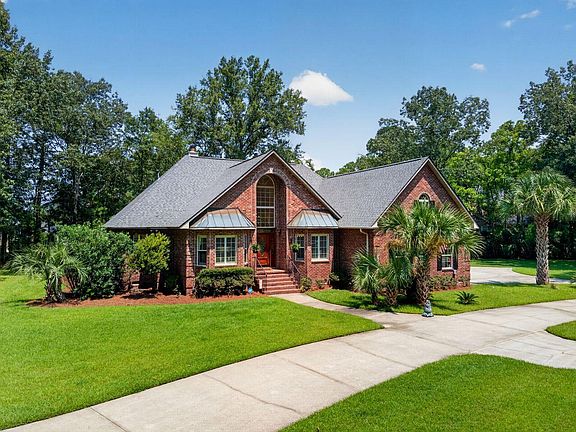 3rd image of 4123 Colonel Vanderhorst Cir