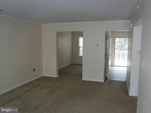 3rd image of 513 Westminster Ln