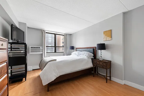 Sold by Compass | media 4