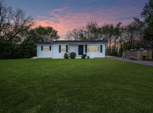 1857 Memorial Dr, Clarksville, TN