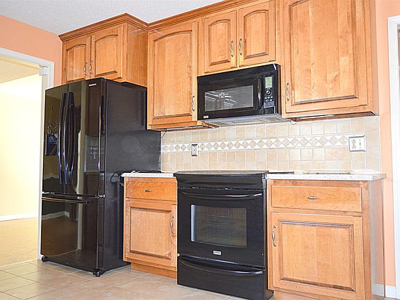 5th image of 691 W Creek Dr