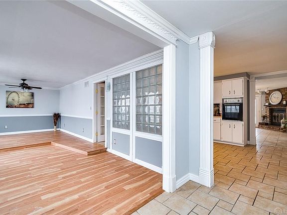5th image of 7257 Claircrest Dr