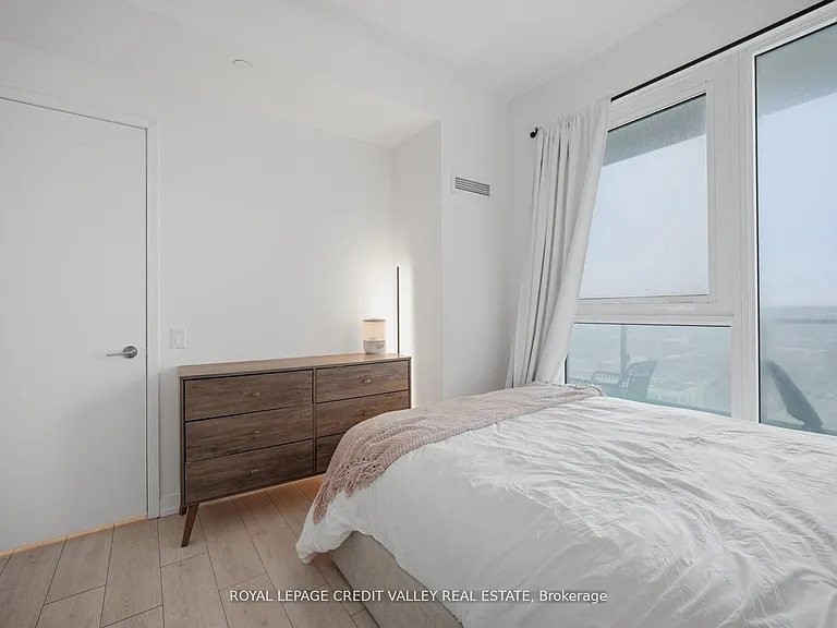 5 Buttermill Ave #1511 — Photo 22