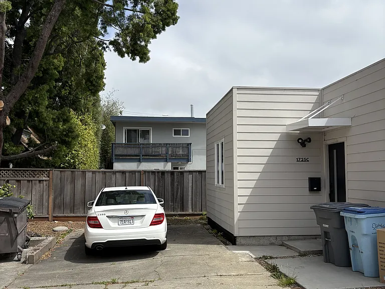 1721 Berkeley Way #4 — Photo 16