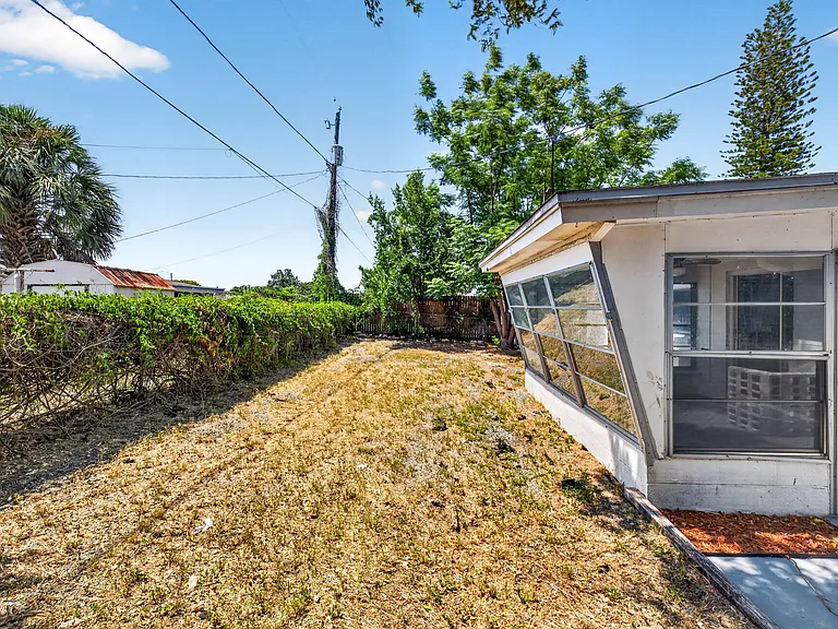 3723 Kingsbury Dr — Photo 18