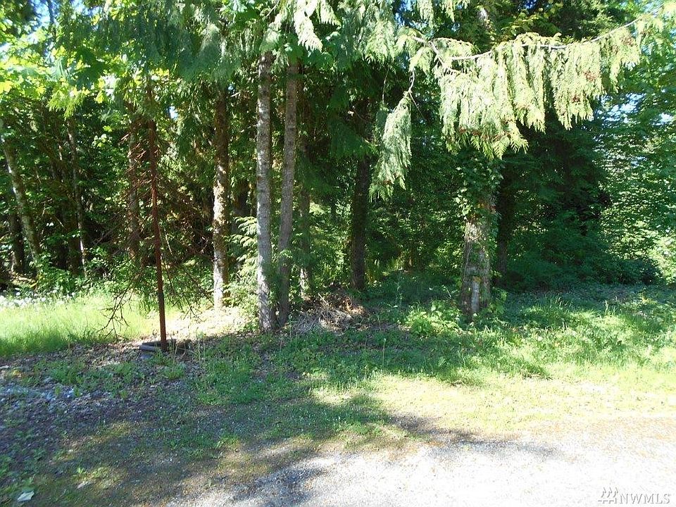 2nd image of 11054 Mission Ln