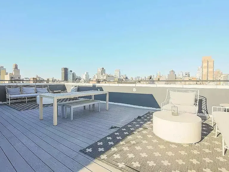324 Grand St #6A — Photo 2