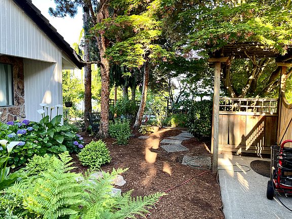 3rd image of 703 N 29th St