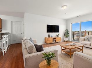 84 Aborn St UNIT 2403, Peabody, MA 01960