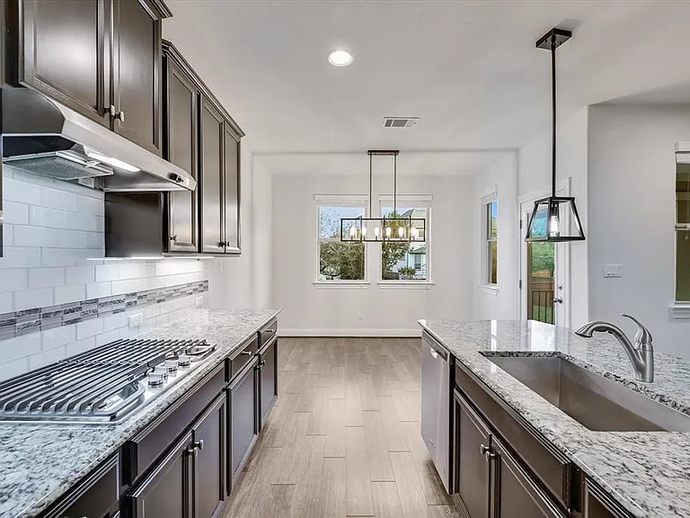 5321 Del Dios Way — Photo 8