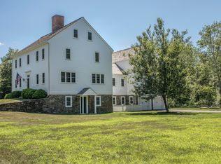 192 County St, Lakeville, MA 02347