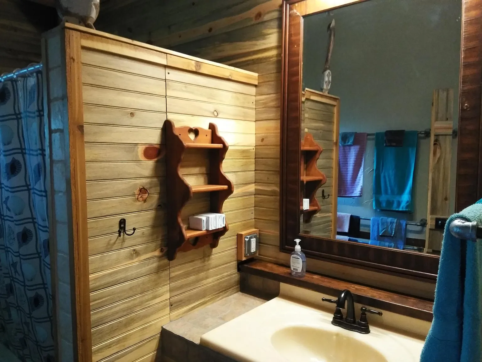 3 bed, 850 sqft, $1,750 — Photo 3