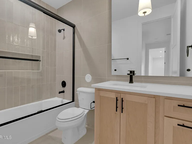 12825 Middlesbrough Ave — Photo 25