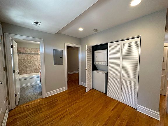 5th image of 3919 W Altgeld St #3917