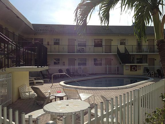 5th image of 512 Bayshore Dr APT 103