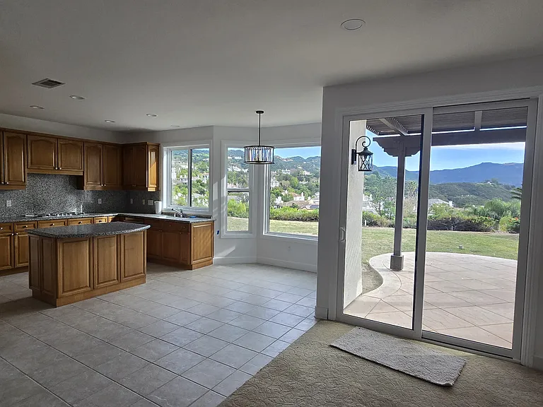 24932 Normans Way — Photo 9