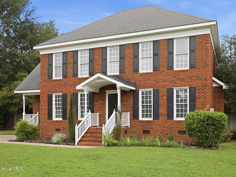 1707 Paramore Dr — Photo 2