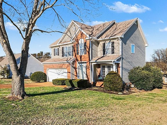 3rd image of 2786 Iroquois Dr