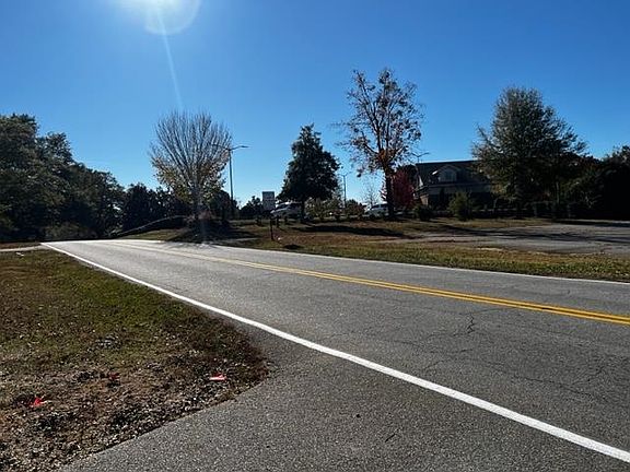 5th image of 261 California Ave