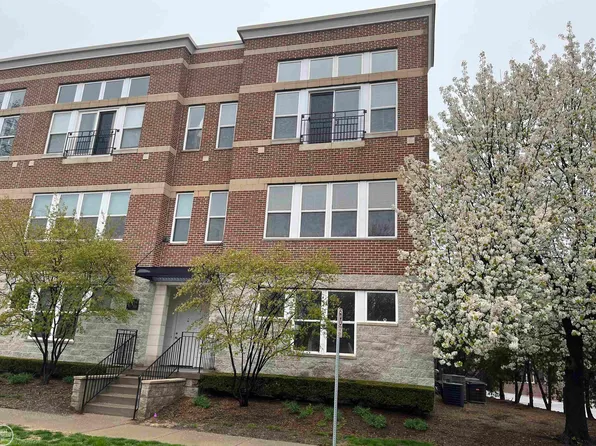 64 Clinton St, Mount Clemens, MI 48043