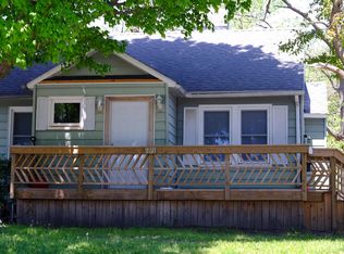 2611 Knapp St, Ames, IA 50014