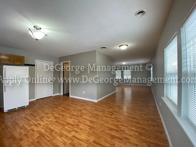 Burdick Estates Apartments — Photo 9