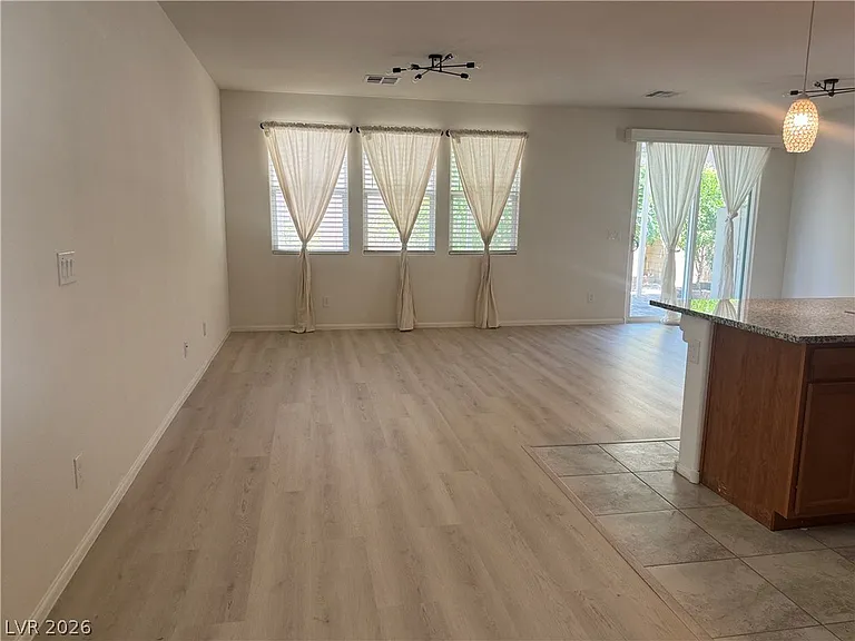 5573 Anshan St — Photo 12
