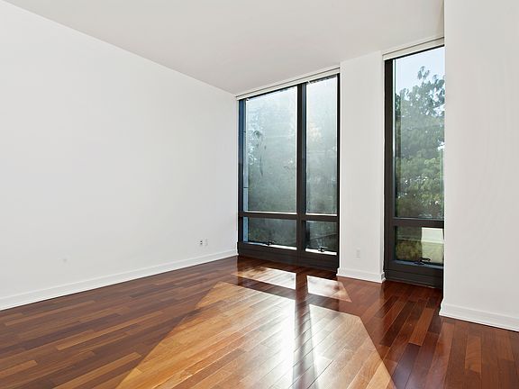 5th image of 101 Warren St APT 600